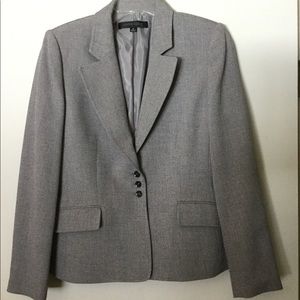 Anne Klein light gray pants suit